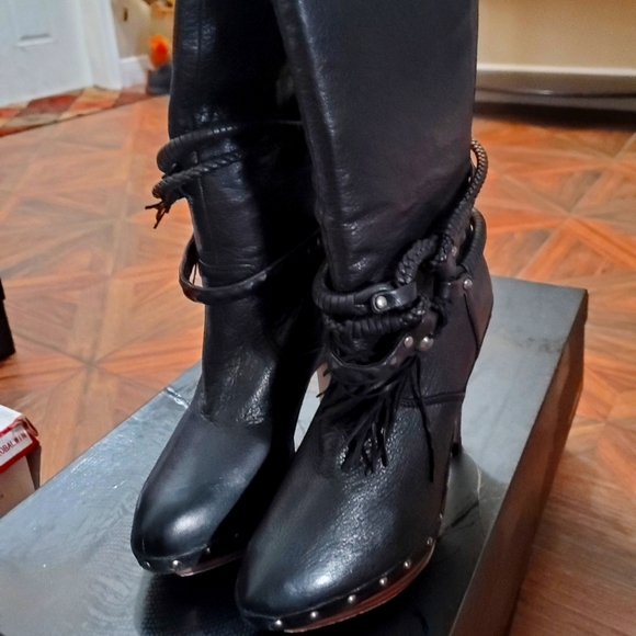 Buy Black Forever Comfort® Suede Knee High Slouch Boots from  Knee boots